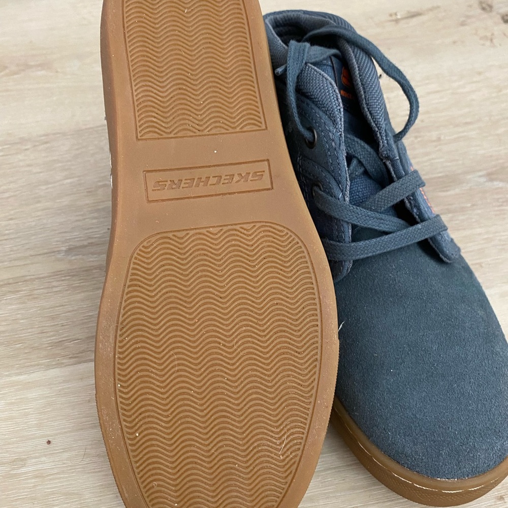 Boys Skechers size 3.5